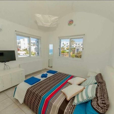 34 Beach Villa Paphos Eksteriør bilde