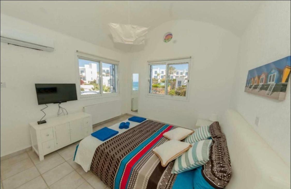 34 Beach Villa Paphos Eksteriør bilde