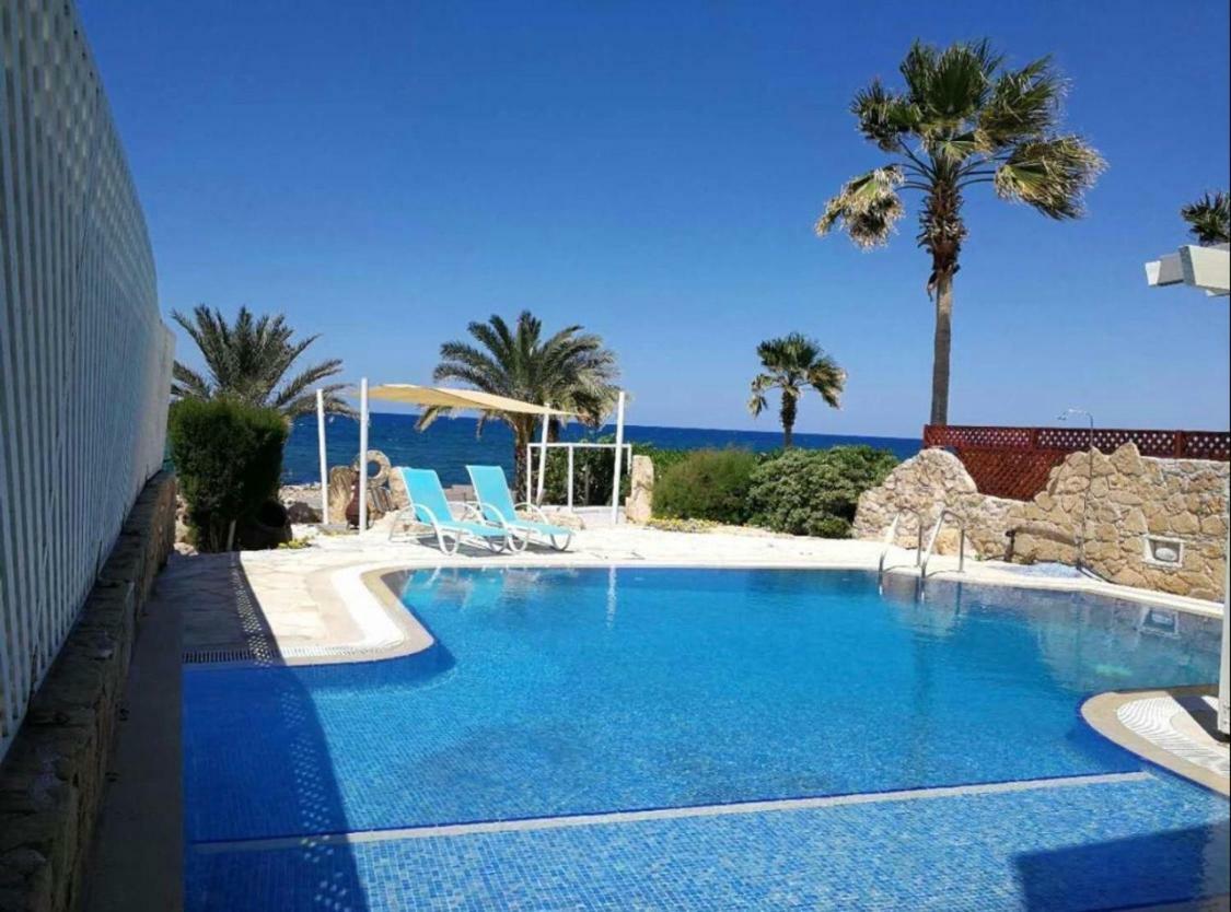 34 Beach Villa Paphos Eksteriør bilde